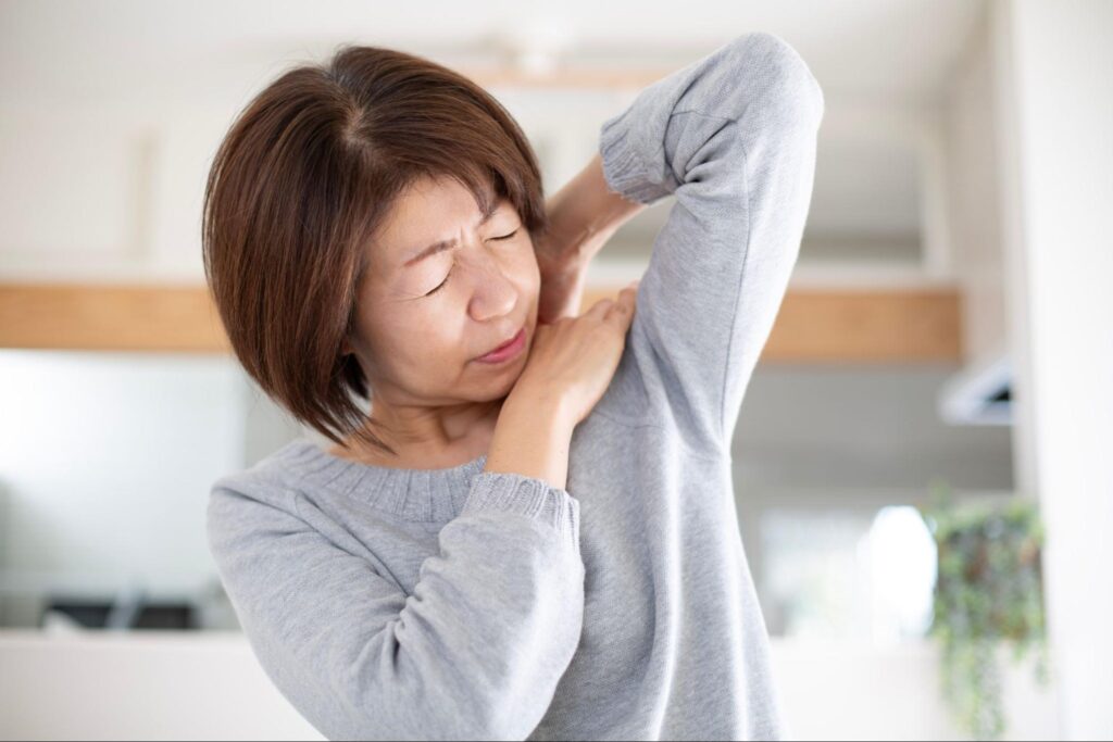 首の後ろが痛い 急に