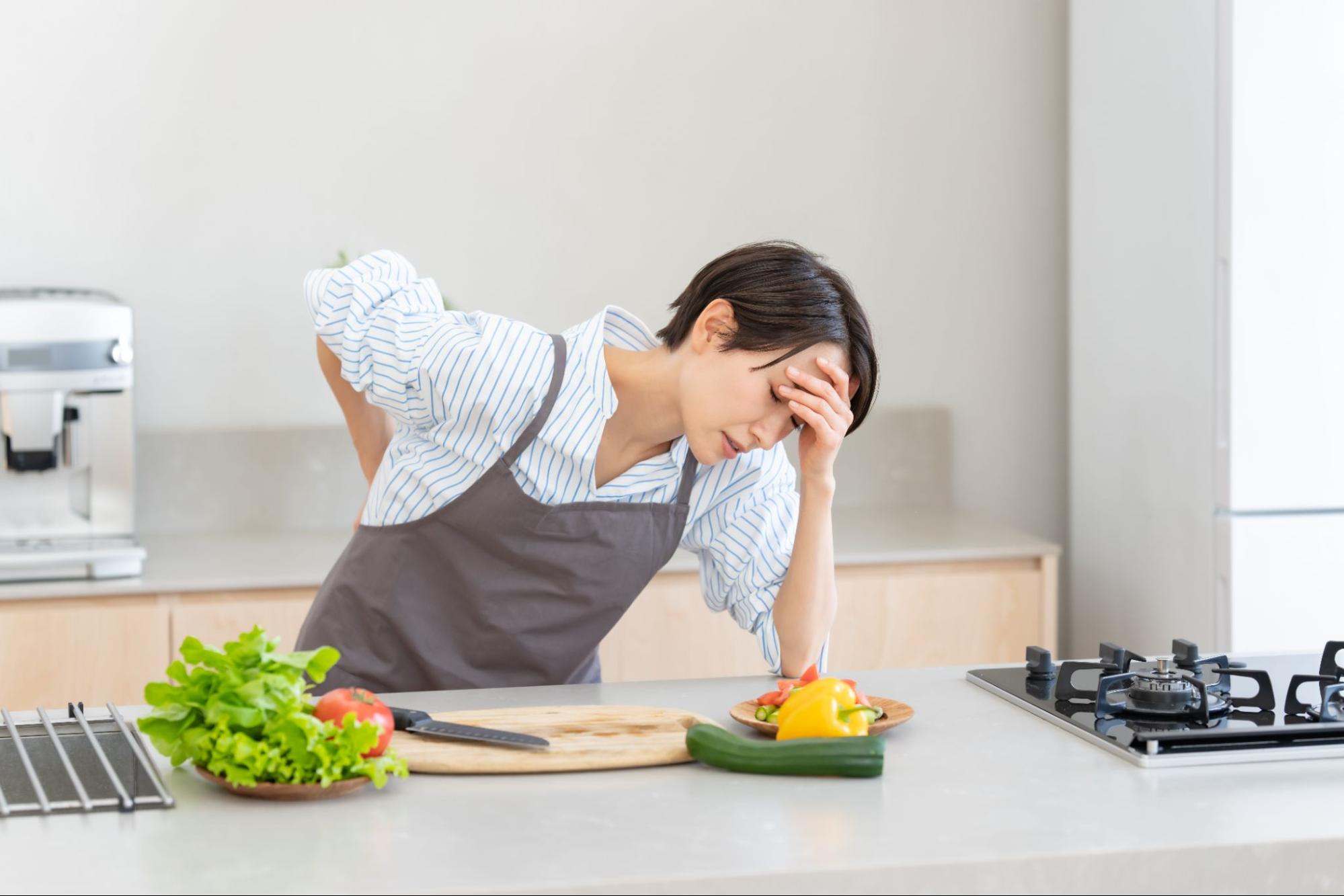 腰痛 前にかがむと痛い 原因